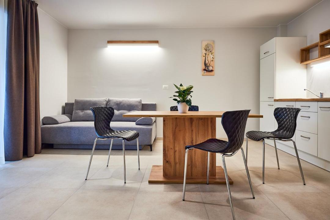 Posestvo Rouna - Winery And Apartments ヴィパーヴァ エクステリア 写真
